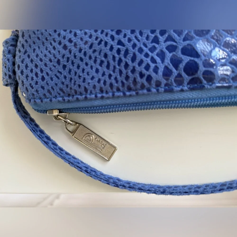 NWT Pinky vintage leather shoulder blue Snakeskin bag. Very soft thin strap - Picture 5 of 6